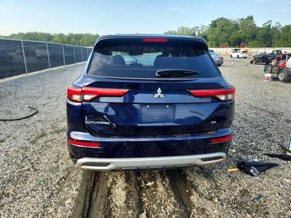 MITSUBISHI OUTLANDER SE 2024