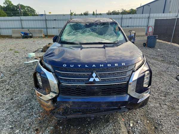 MITSUBISHI OUTLANDER SE 2024