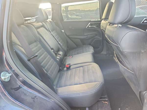 MITSUBISHI OUTLANDER SE 2024