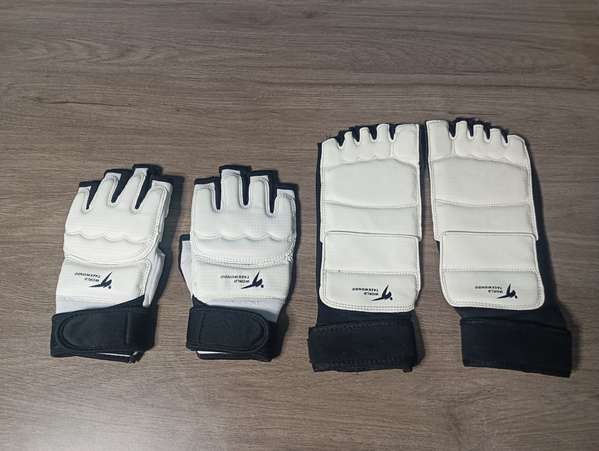 Set of gloves and pajineras of taekwondo - Size XL