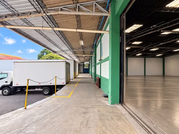 Soyapango – Montecarmelo, bodega en alquiler, 800 m2.