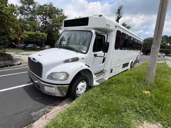 Microbus Freightliner 2018 engine cummins