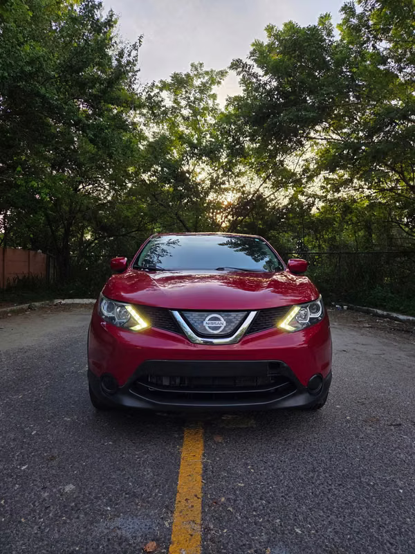 NISSAN ROGUE SPORT 2018 4x2 YA CON PLACAS 