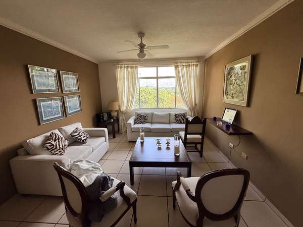  SE ALQUILA APARTAMENTO MAQUILISHUAT, AMUEBLADO, de 3 habitaciones, sala, comedor, cocina, Parqueo 2 vehículos, PRECIO