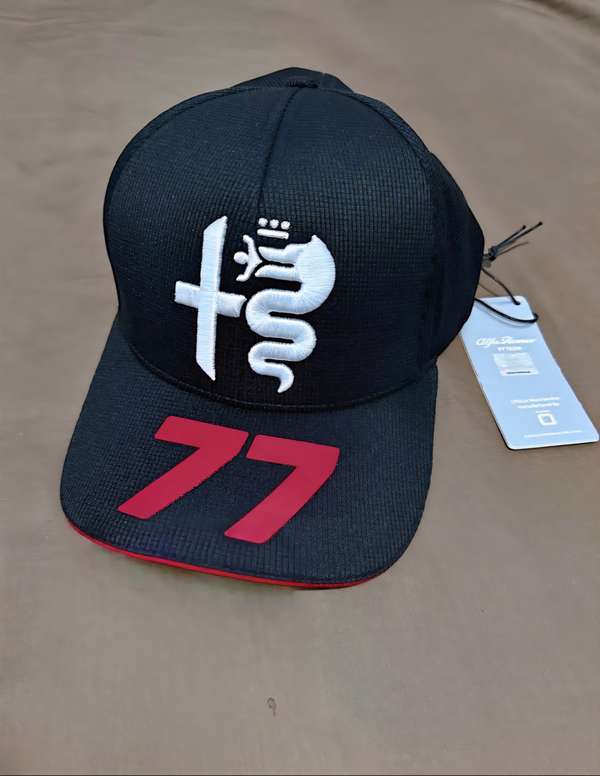 Alfa romeo gorra edición formula 1 nueva con viñeta piloto bottas Ferrari ferragamo Oakley serengeti maui new era 