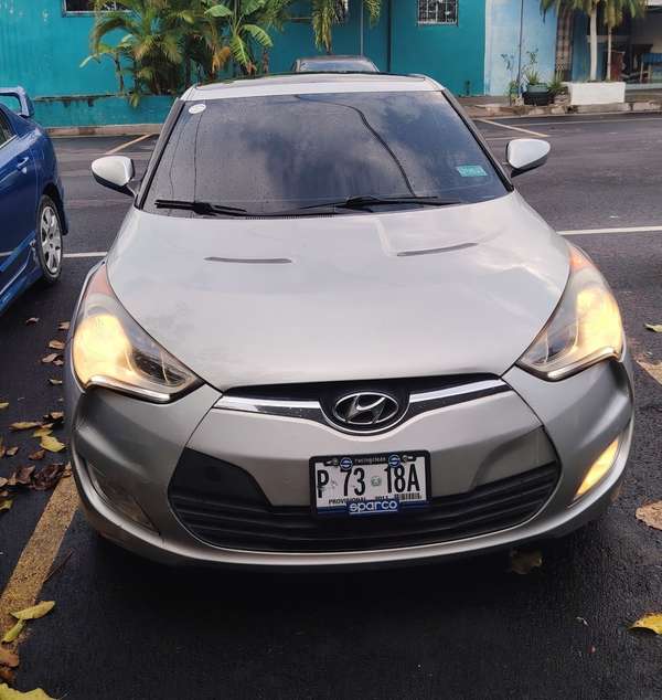 Hyundai veloster 2013