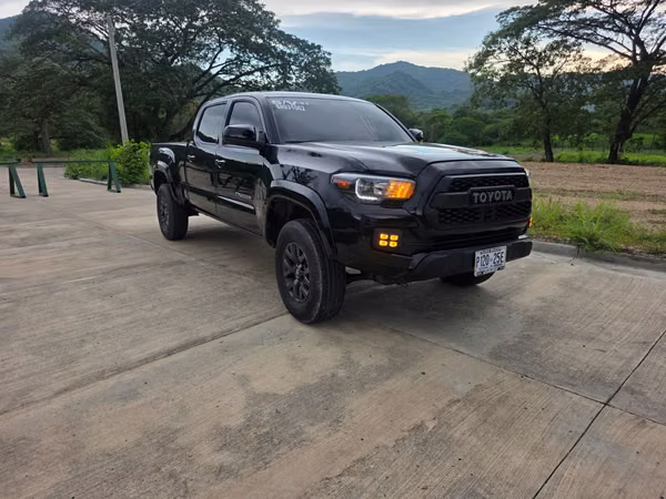 Tacoma 2021 4x4 sr5 
