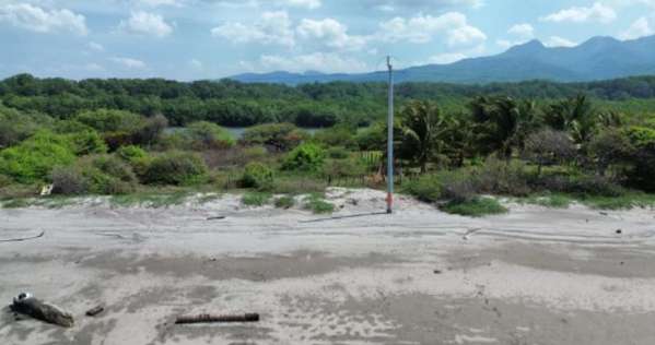 Se vende espectacular terreno en Playa El Espino, El Salvador.