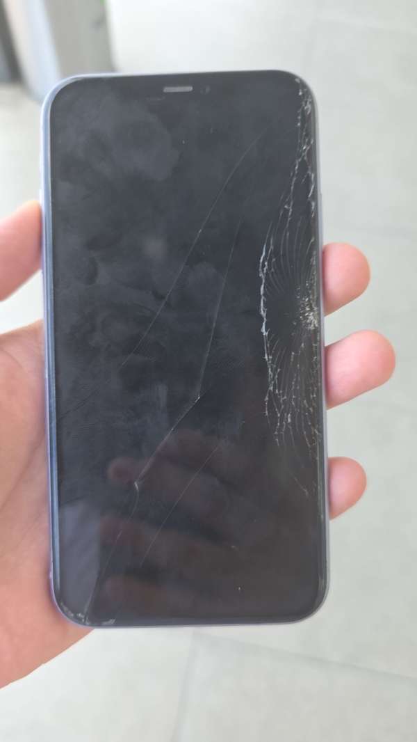 Vendo respuestos de cámariPhone 11 (Púrpura) – Para repuestos / Piezasa y