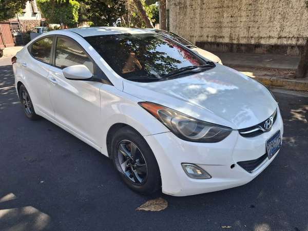 Hyundai Elentra Año 2012 Automatico
