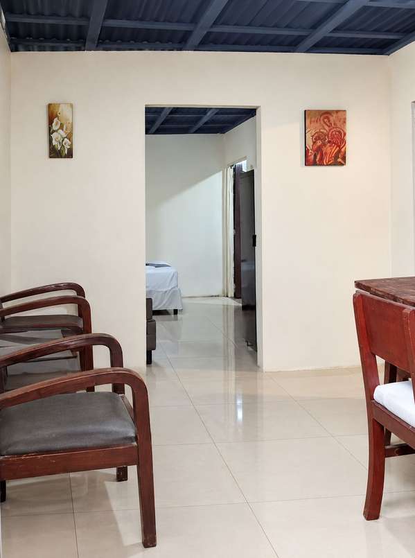Apartamento amueblado av Bernal 