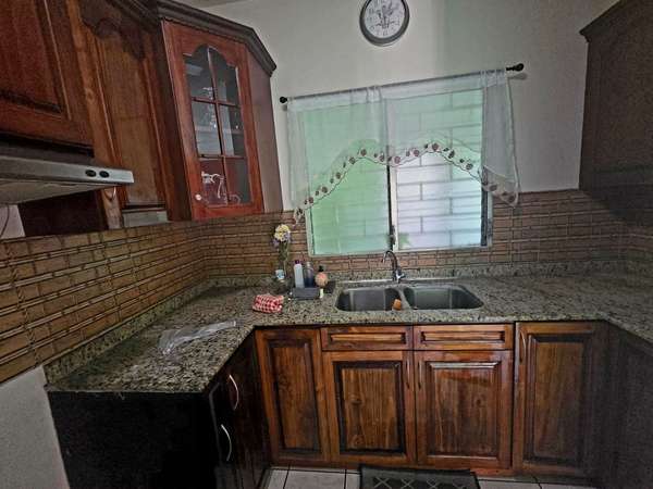 Alquiler linda Casa  en zona centrica