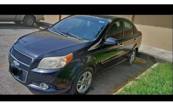 VENDO CHEVROLET AVEO 2014 DE AGENCIA