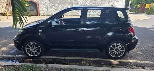 Venta Scion XA 2004 estandar $4500 neg