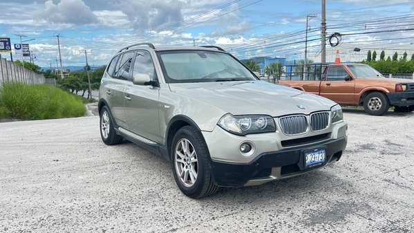 BMW x3 4x4 blindada de agencia, acepto vehículo a cuenta 