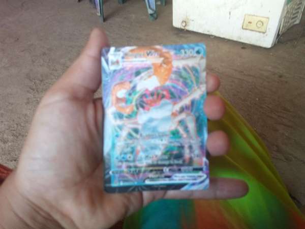 Se vende carta pokemon kingler Vmax real $600 