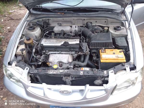 Hyundai accent 2001