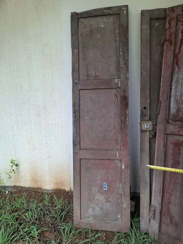 se venden puertas antiguas 