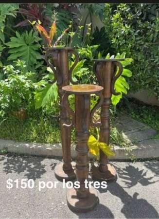 Vendo pedestales de madera sólida