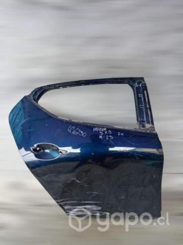 Puerta trasera rh mazda 3 hb 2019 2023 Chile
