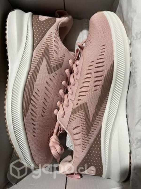 Zapatillas Fratta nuevas numero 35 Los Angeles