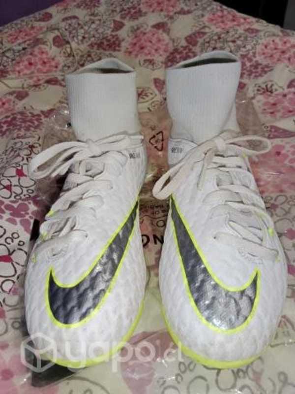 Zapatos de futbol Nike hypervenom La Serena