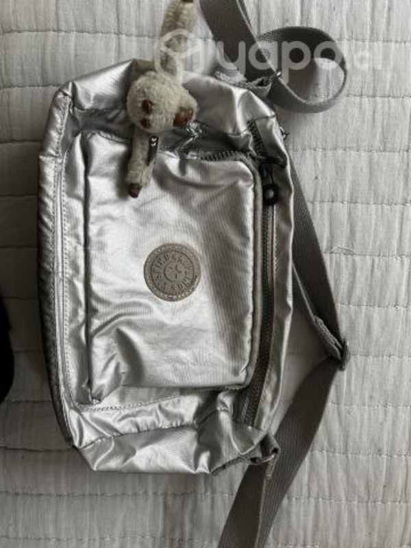 Cartera kipling plateada 2025