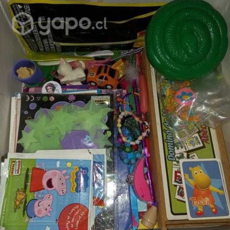Caja grande con cosas juguetes para revender Quilpue