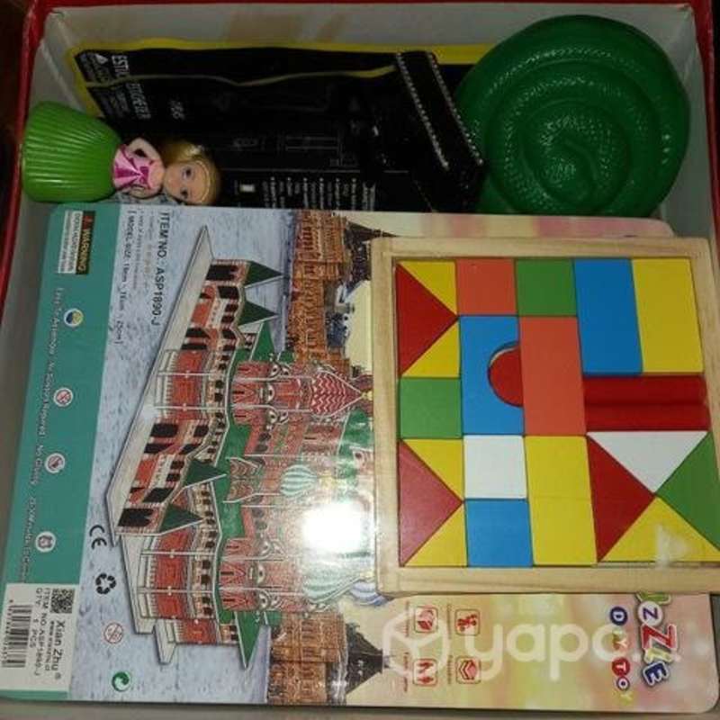 Caja grande con cosas juguetes para revender Quilpue
