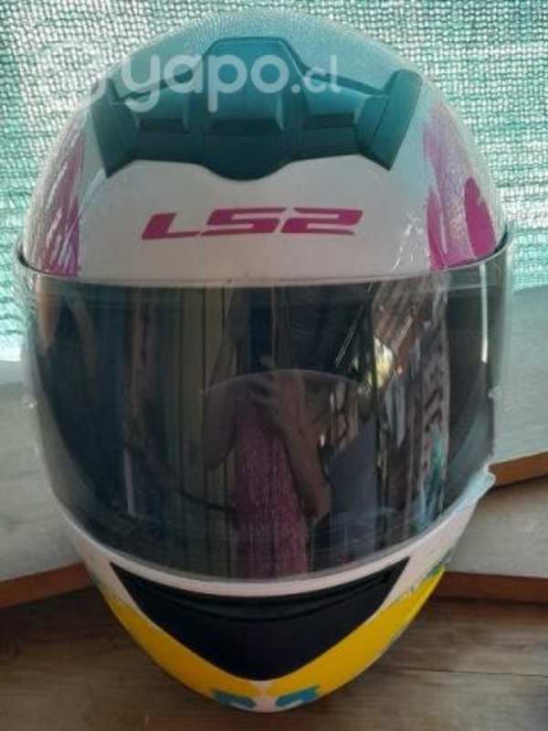 Vendo casco de moto usado 2025