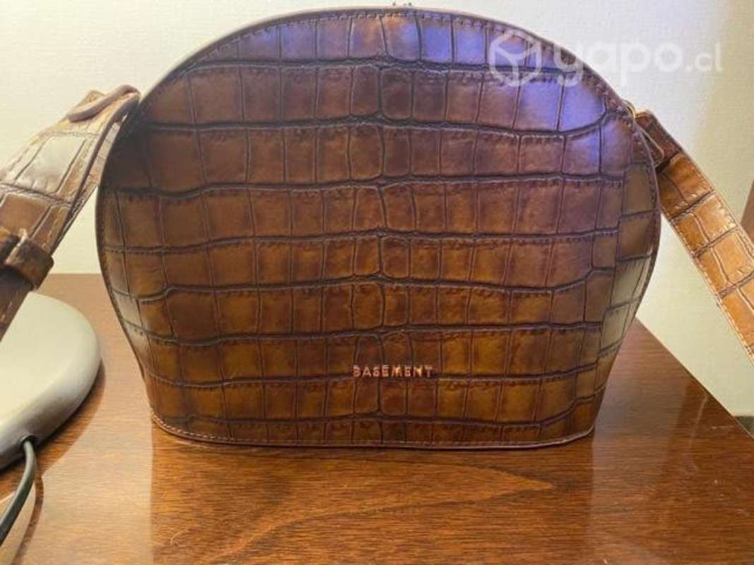Cartera Basement La Reina