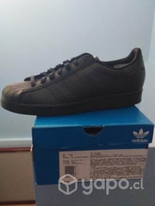 Zapatilla Adidas Superstar Puente Alto
