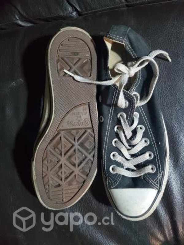 Zapatillas Converse Negras sin cana San Miguel