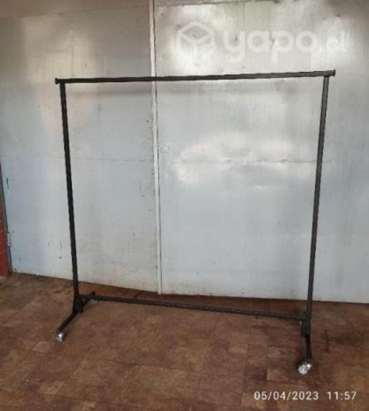 Percheros metalicos usados deals