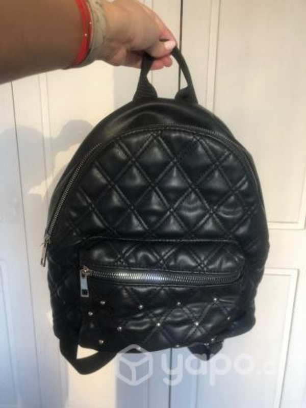 Mochila Negra Sybilla Valdivia