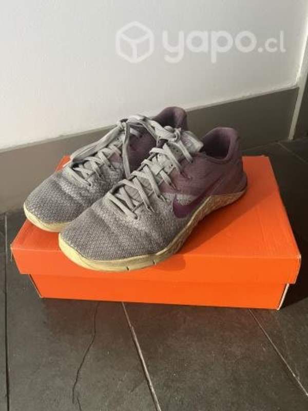 Nike metcon 4 gris best sale