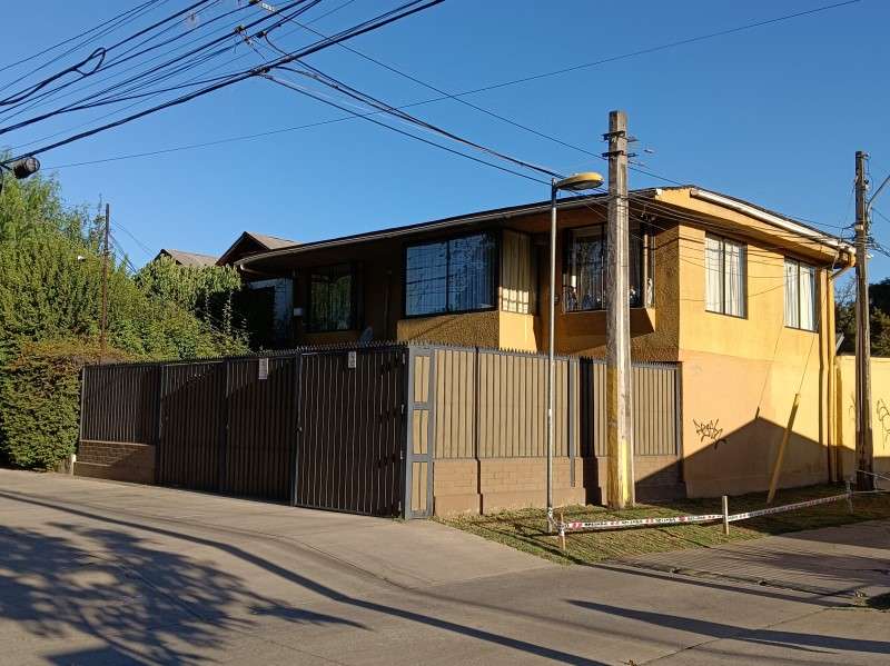 CASA EN VENTA ESQUINA BLANCA, MAIPÚ | 3 dormitorios por 5600.00 en Maipú