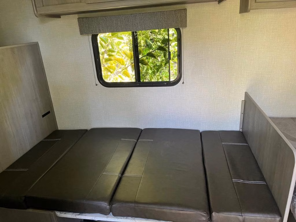 Casa rodante Brand New 2024 Travel Tráiler Marca Coleman — 5