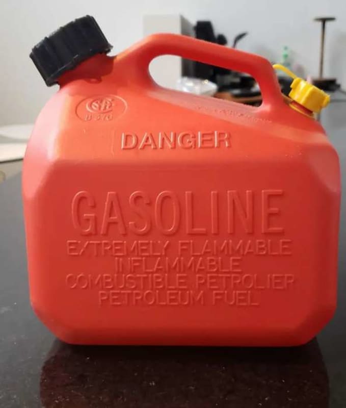 Recipiente para gasolina o diferentes combustibles - Costa