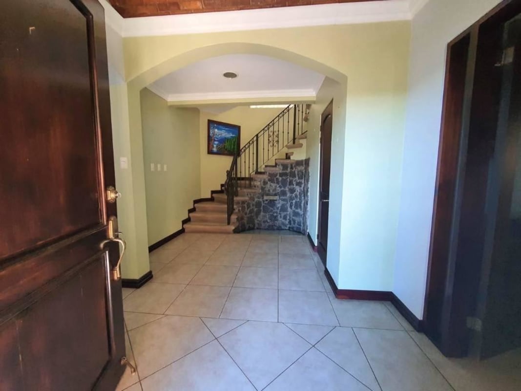 Espectacular casa la venta en Heredia.