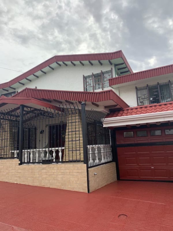 Houses in Moravia For Sale House with fine finishes in Moravia