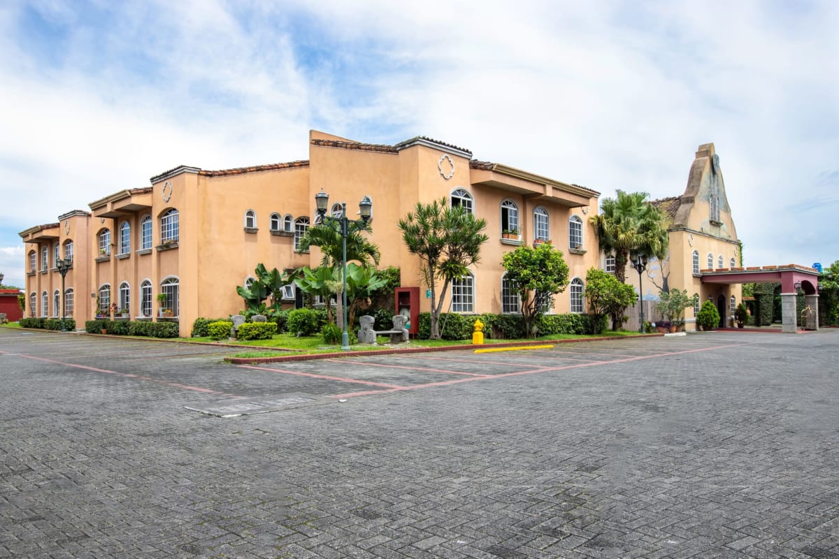 Alquiler de Apartamentos en San José, Incluyen Servicios y totalmente Amueblados o sin Amueblar