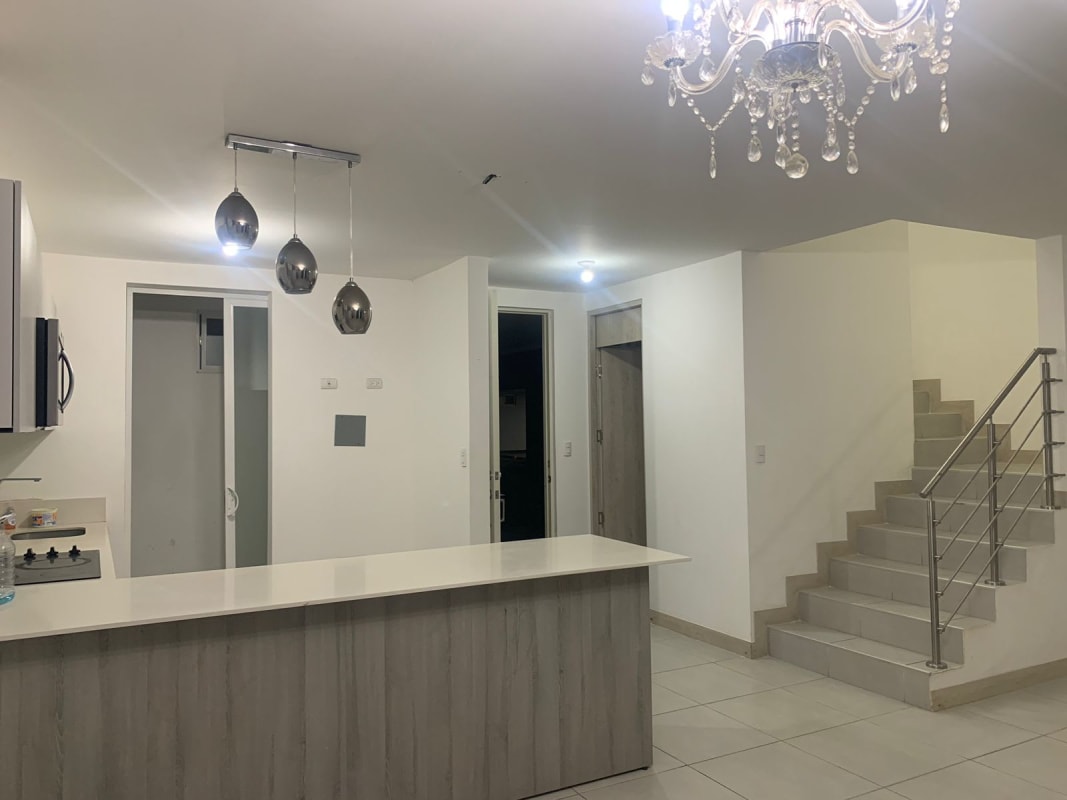 Alquiler-Venta de Casa en Condominio La Arboleda, La Ribera, Belén