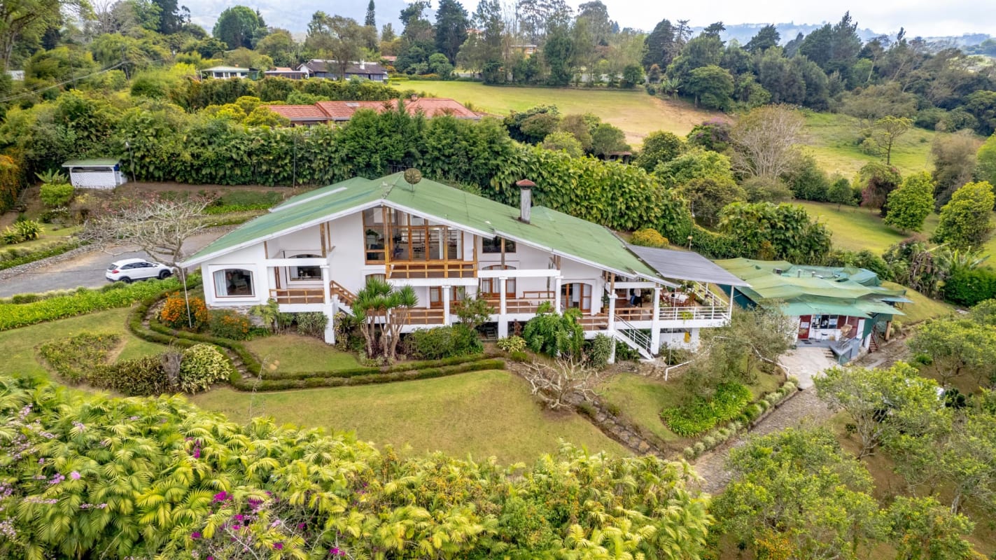 Se vende Casa en Patio de Agua, San Rafael, Vázquez de Coronado (FE