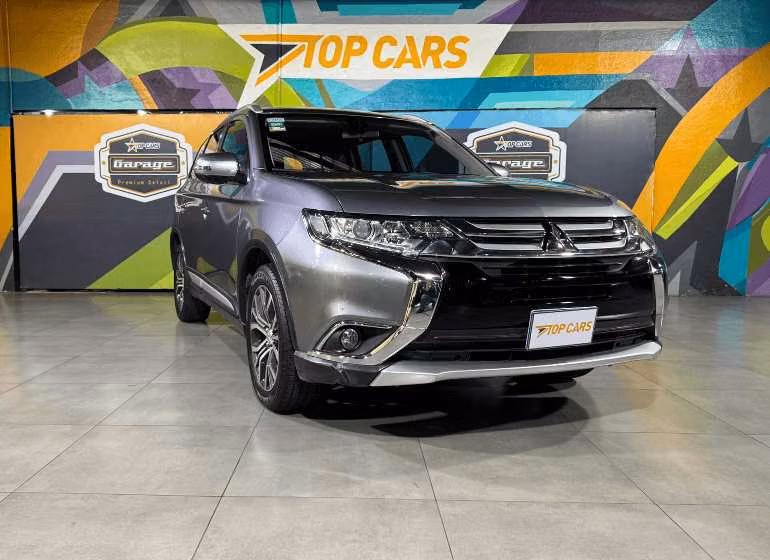 Mitsubishi Outlander 2018 52000 km Gasoline Automatic in Guadalupe ...