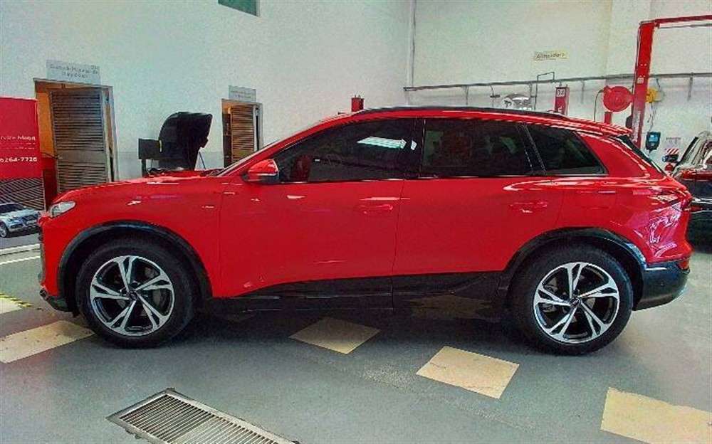 2025 Audi e-tron - foto 3