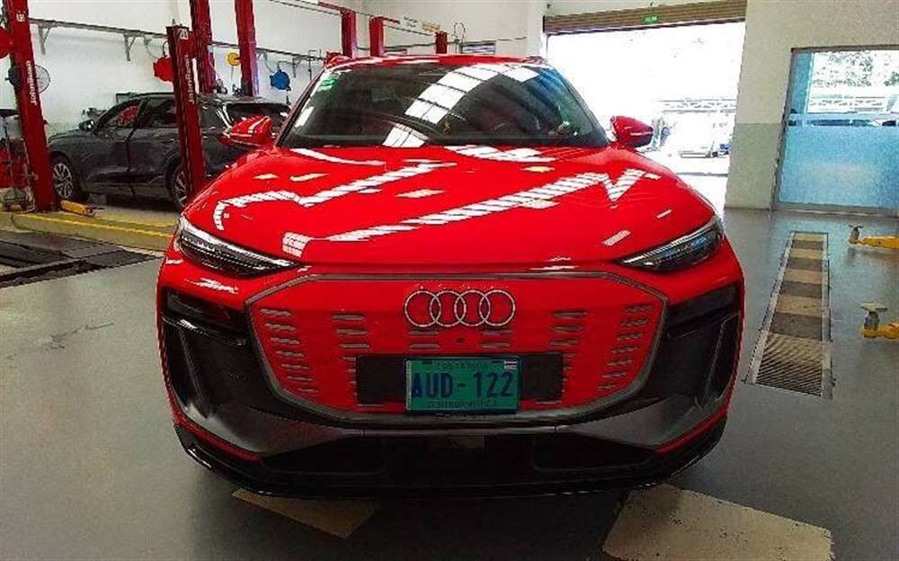 2025 Audi e-tron - foto 4