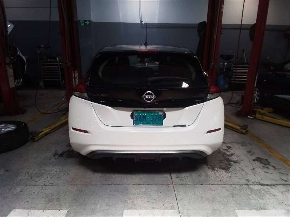 2024 Nissan Leaf - foto 2