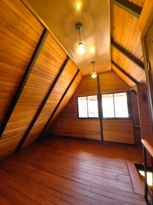 Casa estilo cabaña en Ciudad Colón, ideal para familias 10