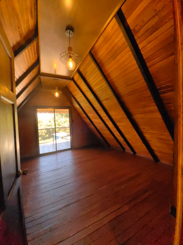 Casa estilo cabaña en Ciudad Colón, ideal para familias 9